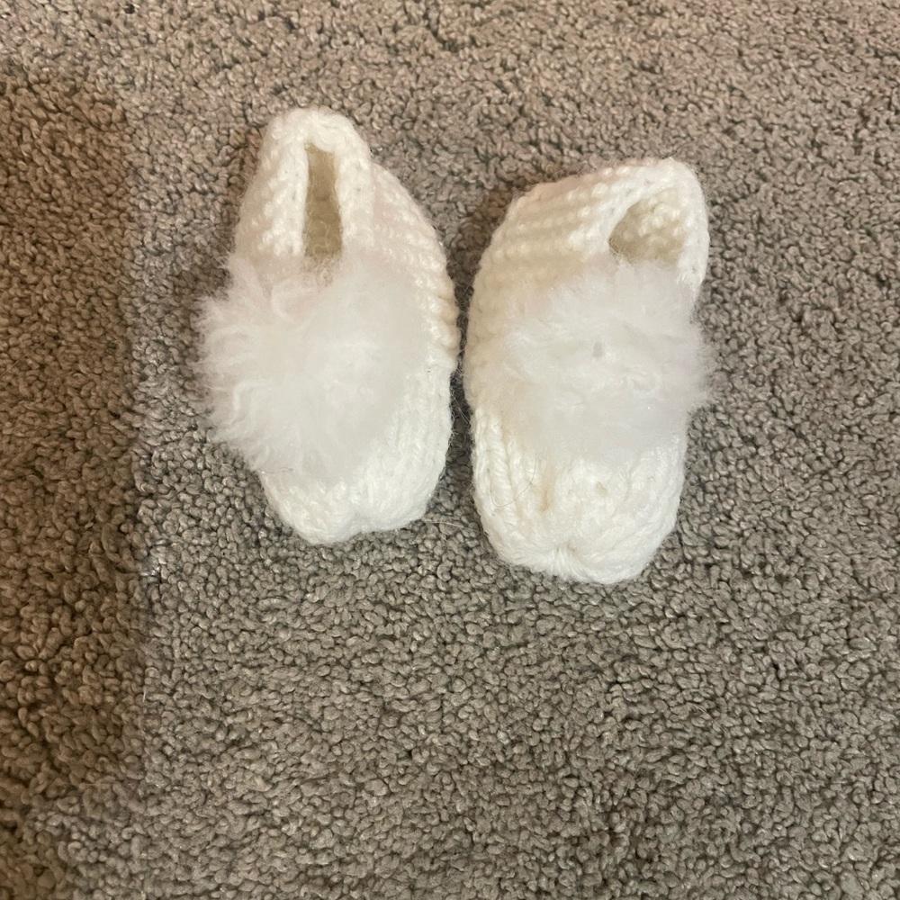 Cozy White Knit Baby Booties with Pom Pom